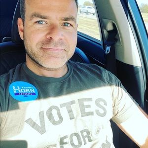 Meet your Posher, Derrick